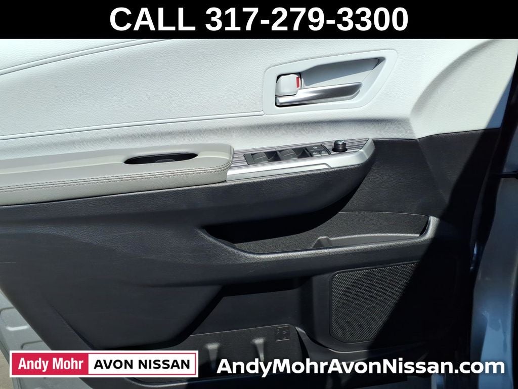 2025 Toyota Sienna XLE 8 Passenger