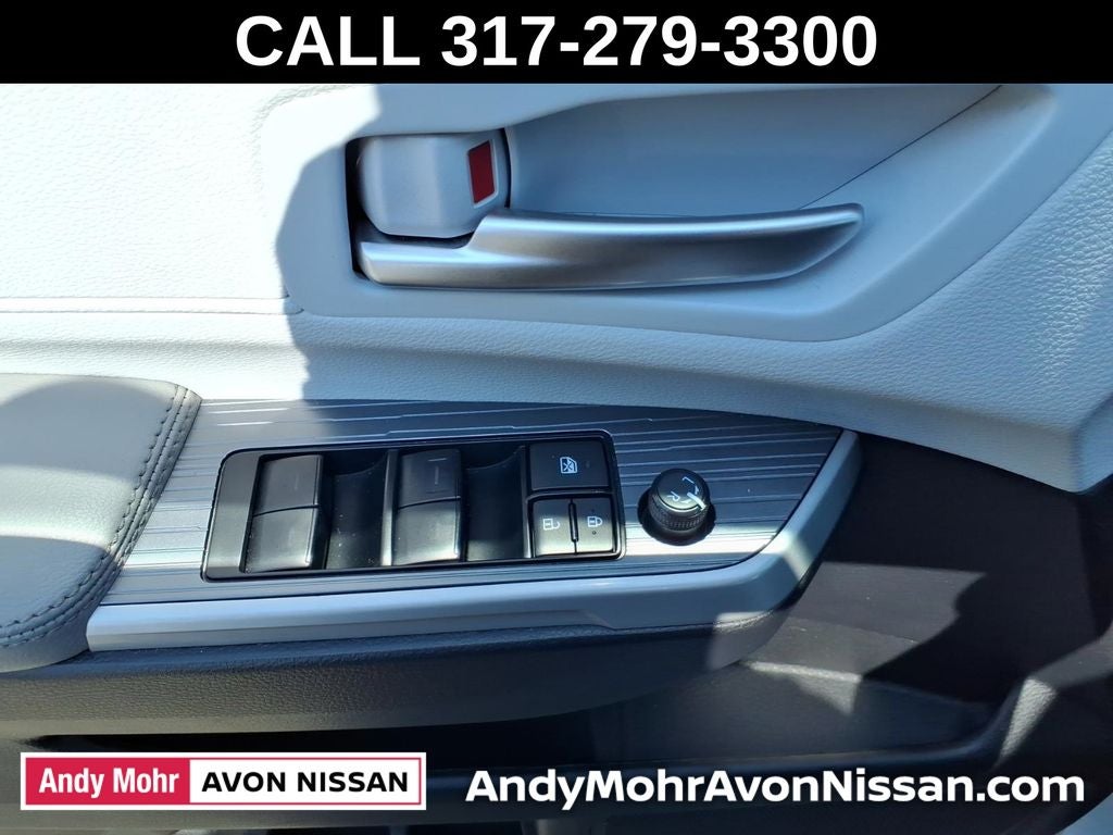 2025 Toyota Sienna XLE 8 Passenger