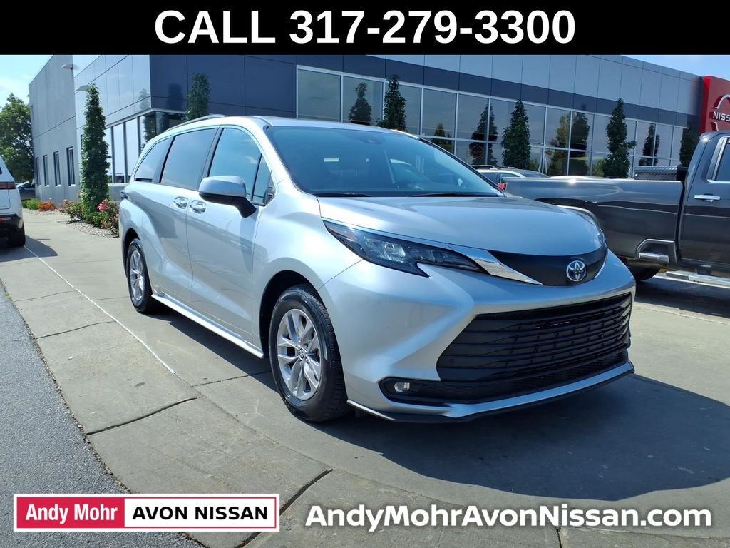 2025 Toyota Sienna XLE 8 Passenger