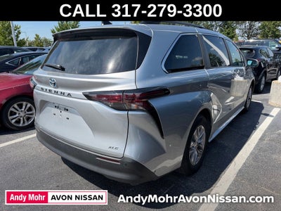 2025 Toyota Sienna XLE 8 Passenger