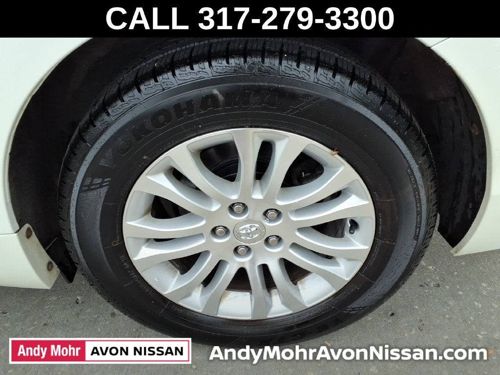 2017 Toyota Sienna XLE Premium 8 Passenger