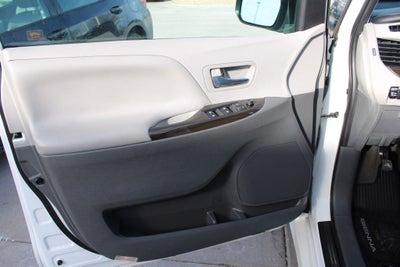 2020 Toyota Sienna XLE 8 Passenger