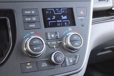 2020 Toyota Sienna XLE 8 Passenger