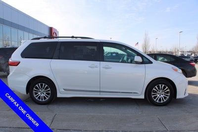 2020 Toyota Sienna XLE 8 Passenger