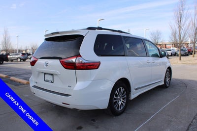 2020 Toyota Sienna XLE 8 Passenger