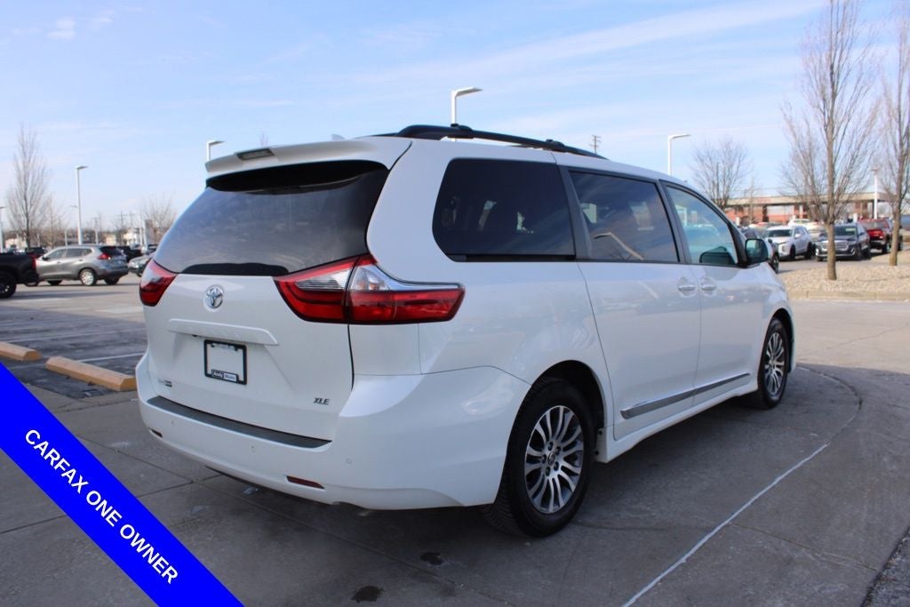 2020 Toyota Sienna XLE 8 Passenger