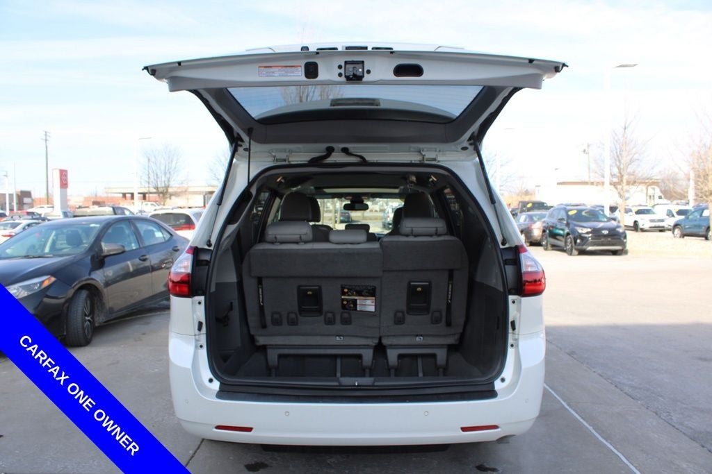 2020 Toyota Sienna XLE 8 Passenger