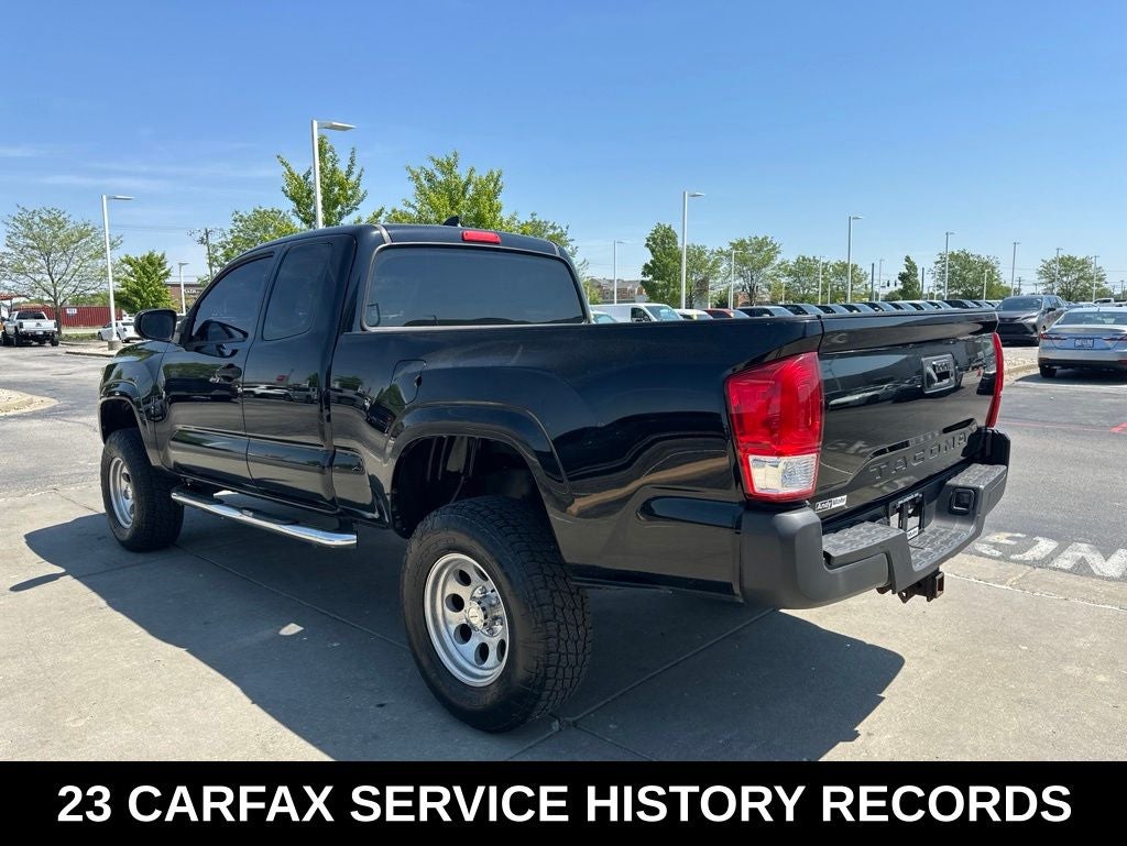 2017 Toyota Tacoma SR