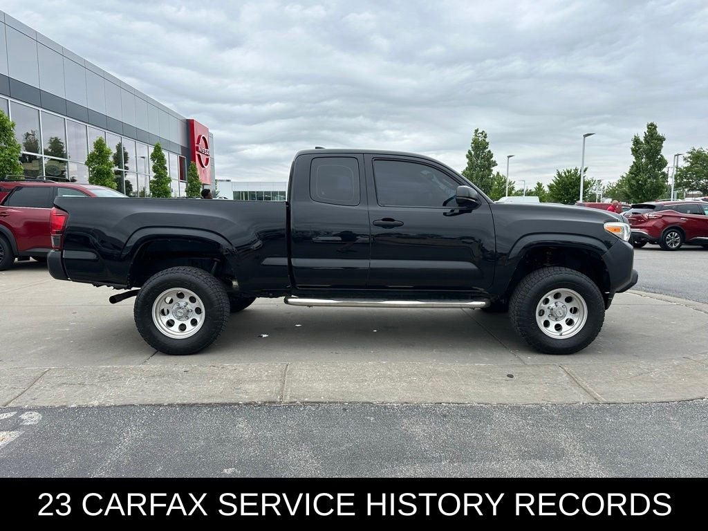 2017 Toyota Tacoma SR