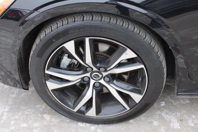 2024 Volvo S60 B5 Plus Dark Theme