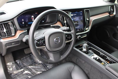 2024 Volvo S60 B5 Plus Dark Theme