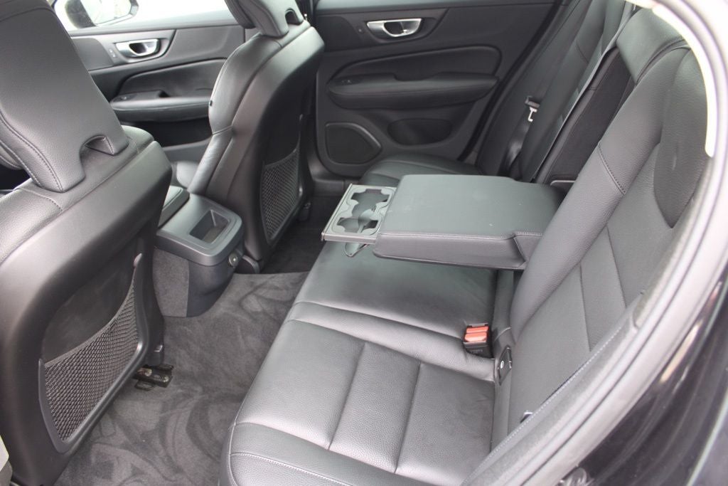 2024 Volvo S60 B5 Plus Dark Theme