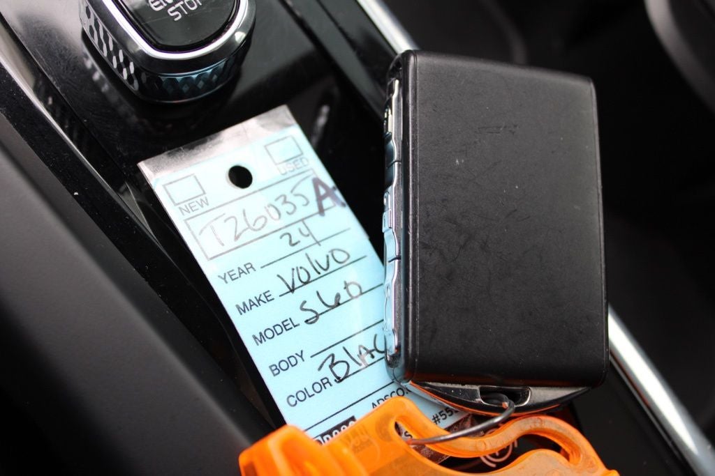 2024 Volvo S60 B5 Plus Dark Theme