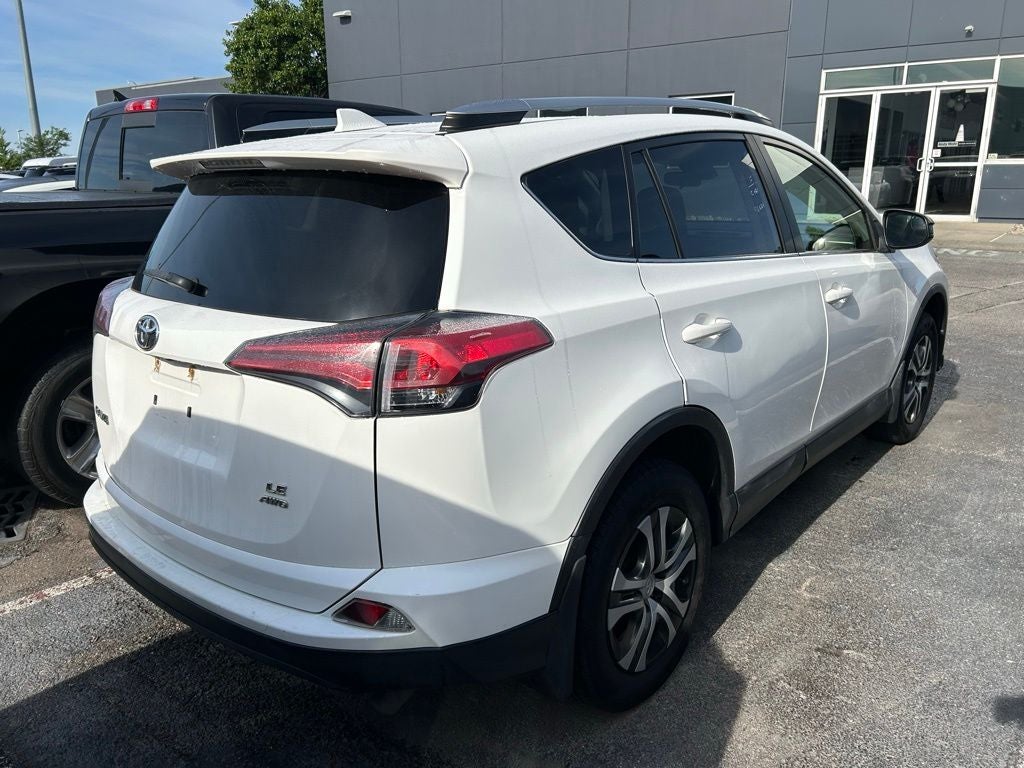 2018 Toyota RAV4 LE
