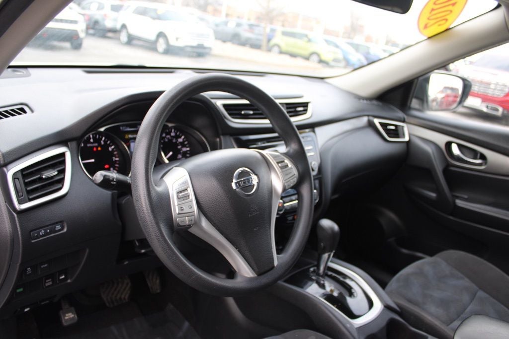 2016 Nissan Rogue SV