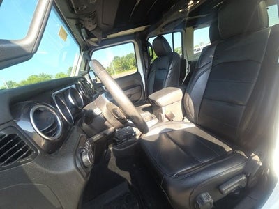 2022 Jeep Wrangler Unlimited Sahara Altitude