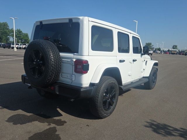 2022 Jeep Wrangler Unlimited Sahara Altitude