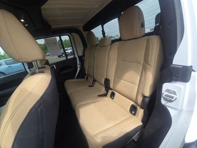 2022 Jeep Gladiator Overland