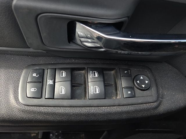 2021 RAM 1500 Classic SLT