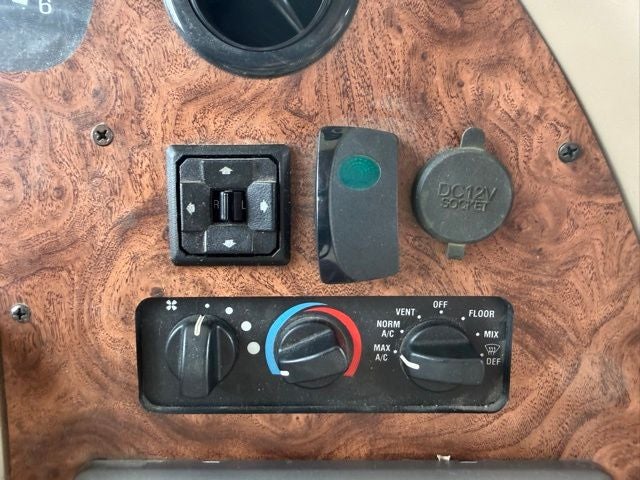 2004 Damon Intruder 373F