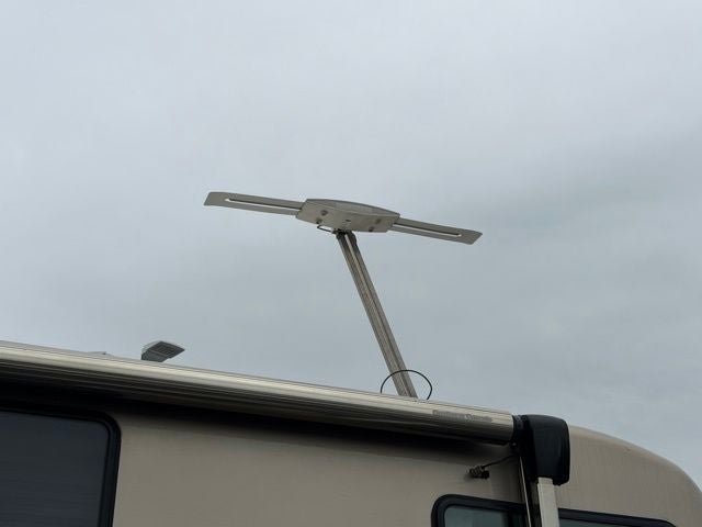 2004 Damon Intruder 373F
