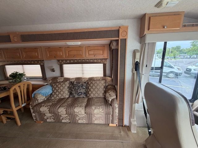 2004 Damon Intruder 373F
