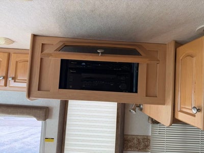 2004 Damon Intruder 373F