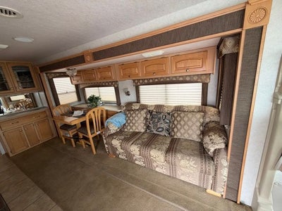 2004 Damon Intruder 373F