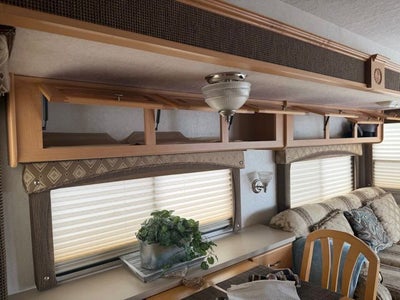2004 Damon Intruder 373F