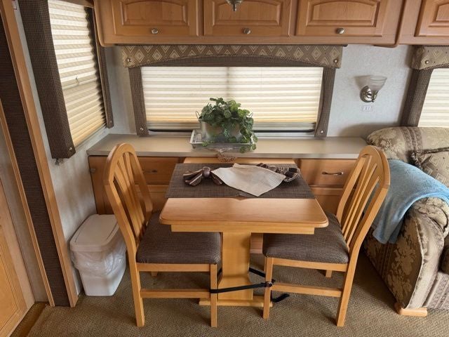 2004 Damon Intruder 373F