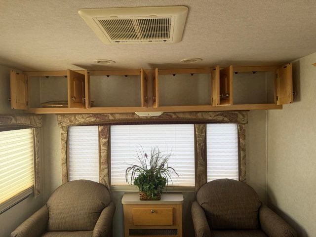 2004 Damon Intruder 373F