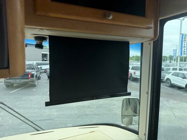 2004 Damon Intruder 373F