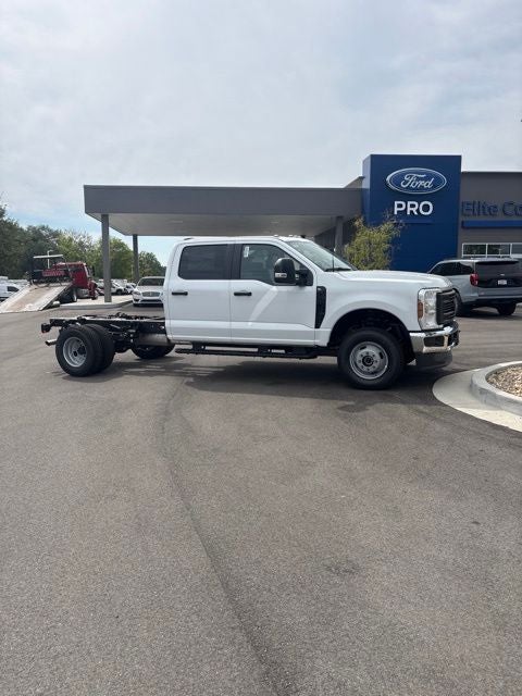 2027 Ford F-350 XL DRW