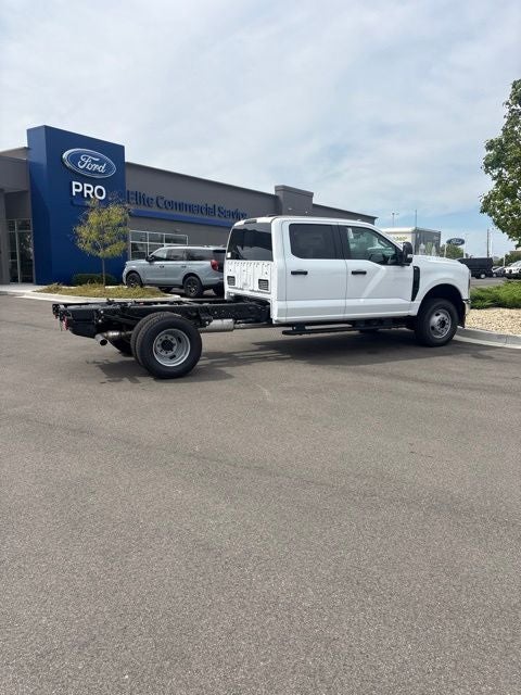 2027 Ford F-350 XL DRW