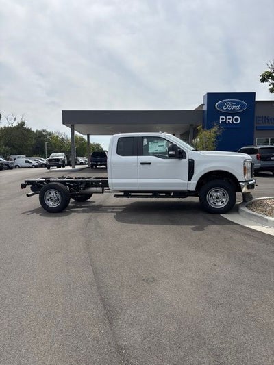 2027 Ford F-350 XL