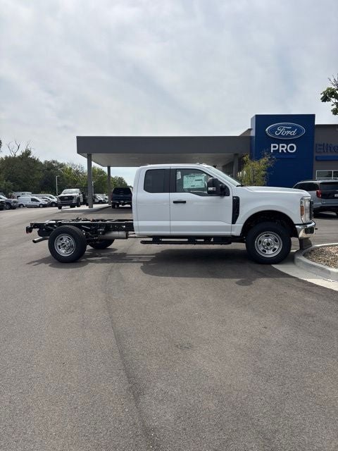 2027 Ford F-350 XL