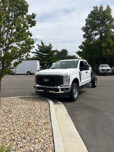 2027 Ford F-350 XL