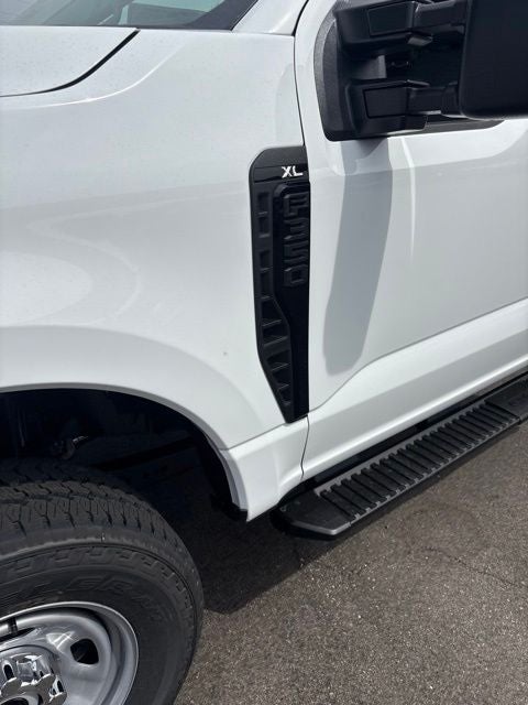2027 Ford F-350 XL