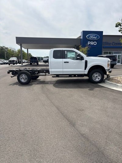2027 Ford F-350 XL