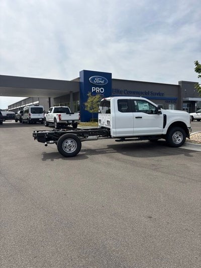 2027 Ford F-350 XL