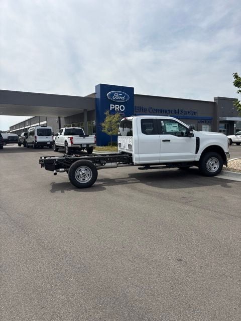 2027 Ford F-350 XL