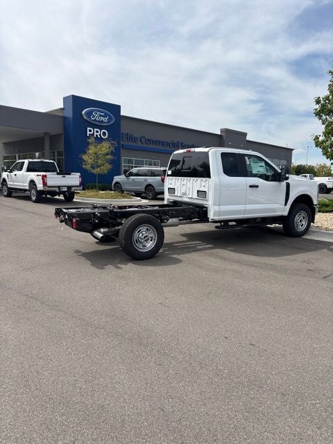 2027 Ford F-350 XL
