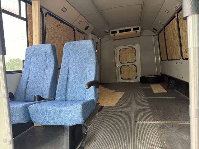 2011 Ford E-450SD Base Cutaway
