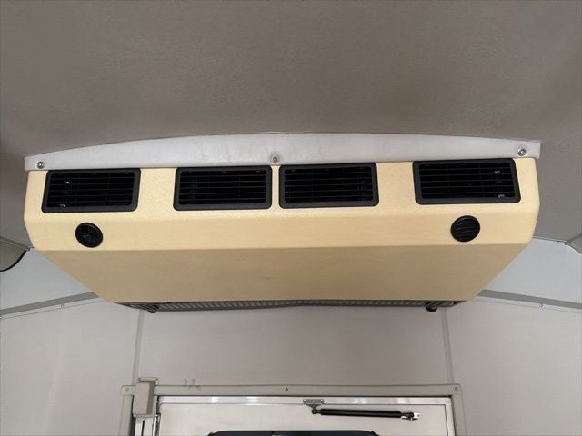 2011 Ford E-450SD Base Cutaway