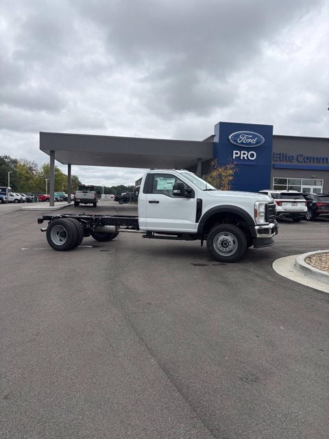 2027 Ford F-600SD XL