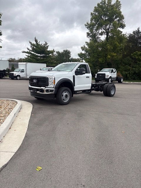 2027 Ford F-600SD XL