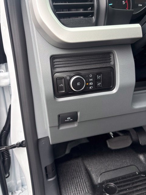 2027 Ford F-600SD XL