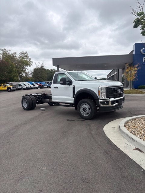2027 Ford F-600SD XL