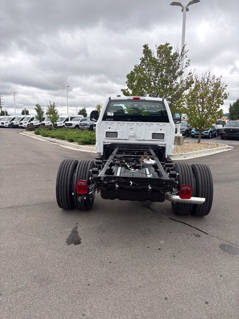 2027 Ford F-600SD XL