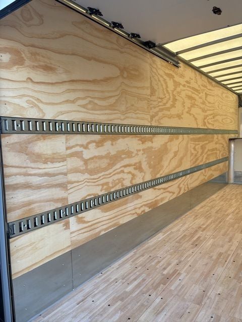 2025 Ford F-600SD xl